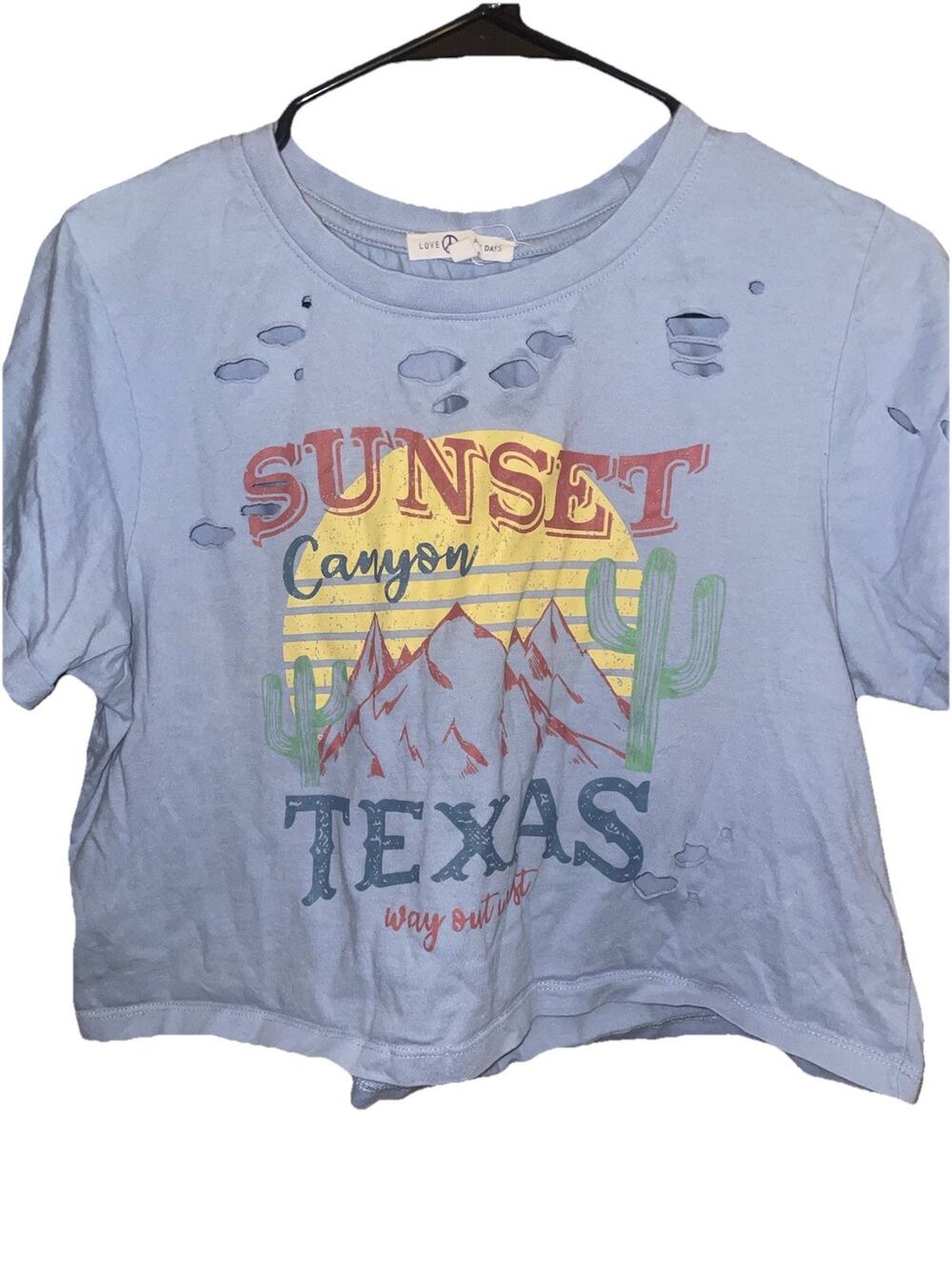 Love & Lazy Days Sunset Canyon Texas Women’s Cropped Distressed Top Sz M